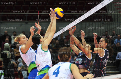 Ergo Arena. Liga Mistrzyn. Mecz Atom Trefl vs. Asystel...