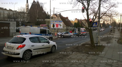 Gdansk. Suchanino. Wypadek na skrzyzowaniu ul. Beethovena...