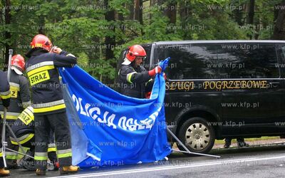 Jedna osoba poniosła smierc na miejscu, trzy sa ranne...