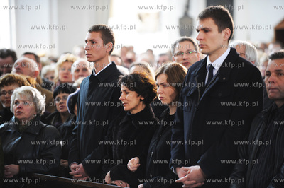 Msza za zmarlych w katastrofie samolotu prezydenckiego....