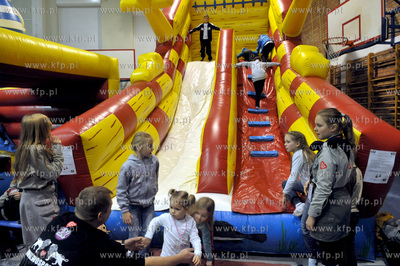 Hala widowiskowo - sportowa w Zukowie. 21 final Wielkiej...