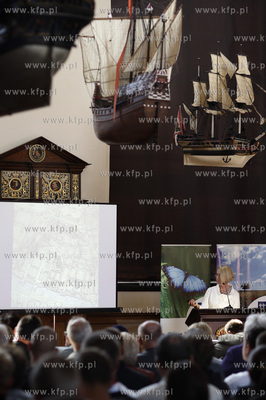 Gdansk. Dwor Artusa. Konferencja poswiecona 145-leciu...