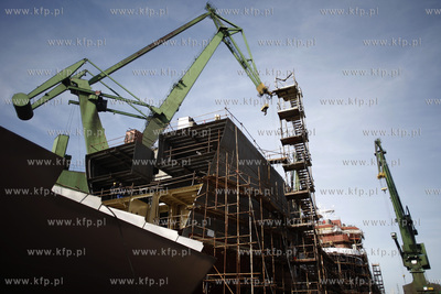 Stocznia Gdansk. Polozenie stepki pod statkiem NB87....