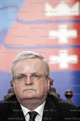 Gdansk. Dwor Artusa. Podpisanie umowy miedzy Zarzadem...