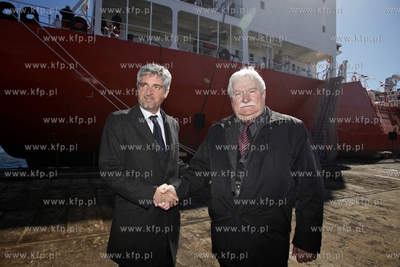 Stocznia Gdansk. Uroczystosc chrztu statku SYN ANTARES....