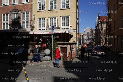 Gdansk. Skrzyzowanie ul. Piwnej i Lektykarskiej.
14.03.2014
fot....