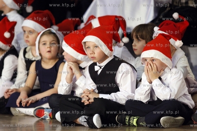 Gimnazjumnr 2 w Zukowie. Konkurs tanca towarzyskiego....