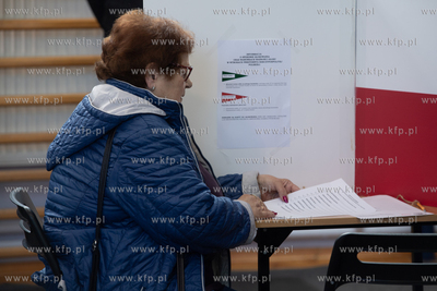 I tura wyborów prezydenckich. Obwodowa komisja nr...