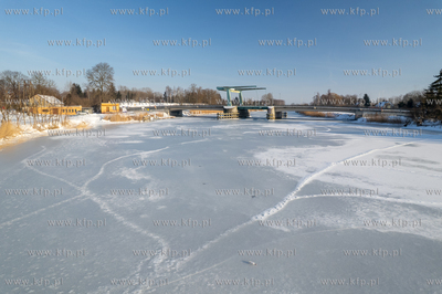 Zima na Żuławach. Drewnica, okolice mostu zwodzonego...