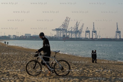 Gdańsk Stogi. Pomimo zalecenia pozostania w domu w...
