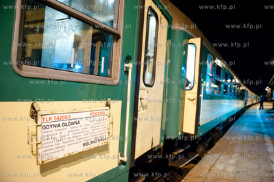 Gdansk. Zabianka. Interwencja policji w pociagu Inter...
