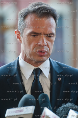 Gdansk. Peron Dworca Glownego PKP. Briefing  prasowy...