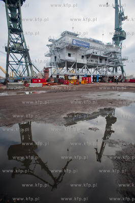Stocznia Gdanska. Nabrzeze Francuskie. Uroczyste zakonczenie...