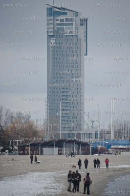 Gdynia. Niedzielne, wielkanocne popoludnie na bulwarze...