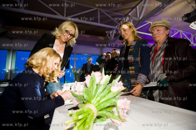 Zatoka Kobiet czyli Dzien Kobiet w Zatoce Sztuki w...