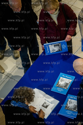 Gdynia. Centrum Handlowe Riviera. Premiera i promocja...