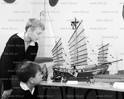 Wystwawa prac dzieci Mlodziezowego Domu Kultury w Gdansku...