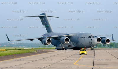 Gdansk. Rebiechowo. Nz. Boeing C-17A Globemaster III...