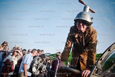 Trzynasta edycja Miedzynarodowego Festiwalu Teatrow...