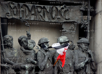 Gdansk. Zaloba po tragicznej smierci Prezydenta RP,...