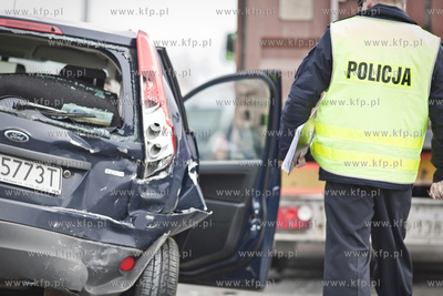 Gdynia. Estakada Kwiatkowskiego, zjazd na ul. Morska....