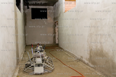 Budowa nowego terminala pasazerskiego T2 na lotnisku...