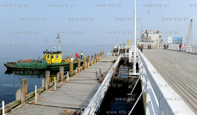 Sopot. Budowa mariny przy sopockim molo. 31.03.2011...