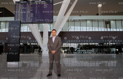 Lotnisko im Lech Walesy w Gdansku - Rebiechowie. Nowo...