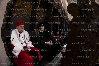 W Bazylice katedralnej w Pelplinie świecenia biskupie...