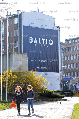 Skwer Tajnego Hufca Harcerzy przy ul. Swietojanskiej...