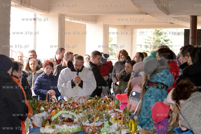 Swiecenie pokarmow w Sanktuarium NMP Wspomozenia Wiernych...