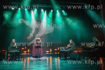 Gdanski Teatr Szekspirowski. Koncert zespolu Music...