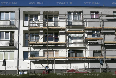 Remont bloku przy ulicy Niepodległości w Pruszczu...