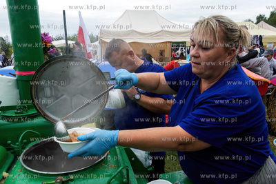 Dożynki w gminie Pruszcz Gdański w Cieplewie. Kuchnia...