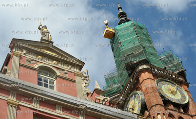 Gdansk. Trwaja prace remontowe Ratusza Glownomiejskiego....