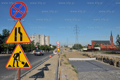 Gdansk Chelm. Budowa nowej linii tramwajowej wzdluz...