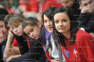 Zespol Szkol Ogolnoksztalcacych nr6, przy ul. Glebokiej...