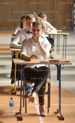 Egzamin maturalny w XX LO w Gdansku w dzielnicy Piecki-Migowo,...