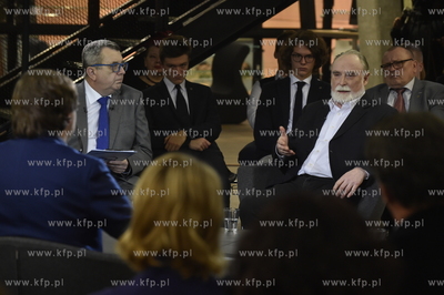 Europejskie Centrum Solidarności. Panel dyskusyjny...