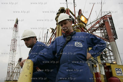 Wizyta w Lotosie  Ministra Gospodarki RP Piotra Wozniaka....