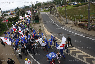 Gdynia.  Obrona stoczni polską racją stanu - pod...
