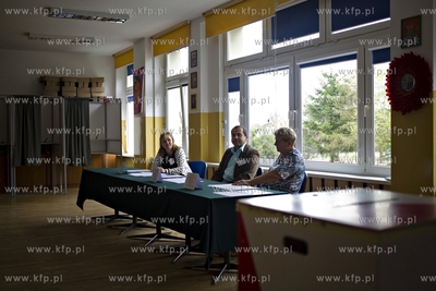 Obwodowe komisje ds. referendum w szkole podstawowej...
