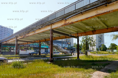 Gdańsk, Suchanino. Kładka dla pieszych nad ul. Powstańców...