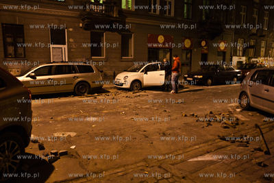 Warszawski "Marsz Niepodległosci" organizowany przez...