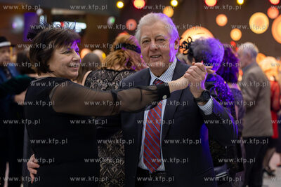 Port Lotniczy Gdańsk im. Lecha Wałęsy. Bal seniora...