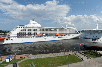 Wycieczkowiec Seven Seas Voyager jest drugim najwiekszym...