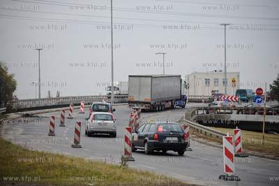 Gdansk. Remont ul. Marynarki Polskiej
26.10.2011
fot....
