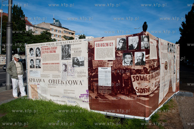 Gdynia. Skwer Kosciuszki. Wystawa plenerowa z okazji...