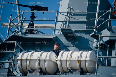 Gdynia. Oksywie. Port Marynarki Wojennej. Fregata rakietowa...