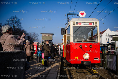 Gdansk. Walentynkowy tramwaj Konstal N z 1952 roku....